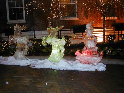 Ice sculpture outside a hotel near White House<br>Location: <a href="https://www.google.com/maps/search/?api=1&query=38.90479,-77.03643" target="_new">16th St NW near Sumner Row NW</a>